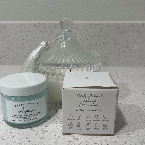 EARTH HARBOR
AZURE Regenerative Neck and face 
Creme, 2 fl. oz. / 60 ml NEW - Picture 8 of 10